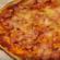 Reteta: pizza cu carnati la cuptor